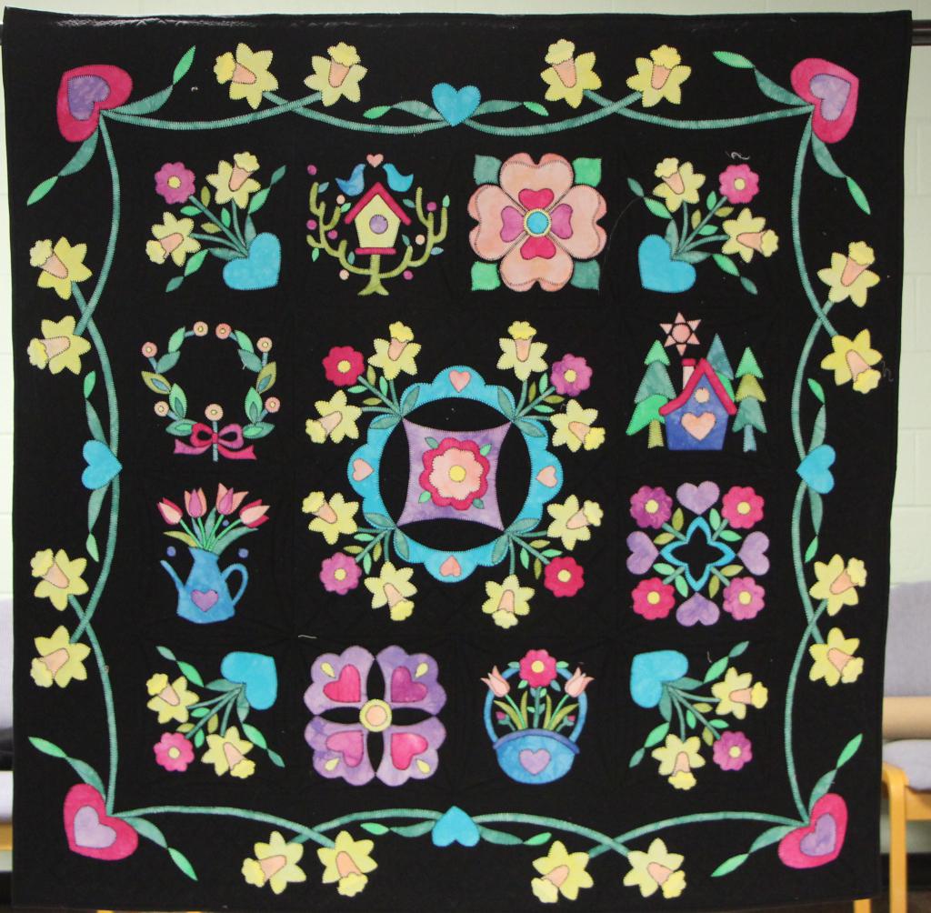 Quilting Service (Small) 3rd Place: Mary Colley & Pat Horning, Shades of Baltimore